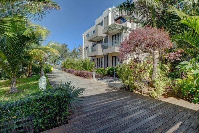 Luxueux penthouse de 3 chambres avec une vue imprenable sur la mer.