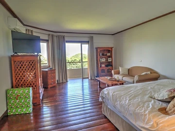 7 Bedroom House