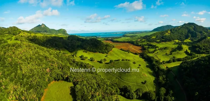 Terrain de 780,7 m²/18,5 perches en résidence sécurisée