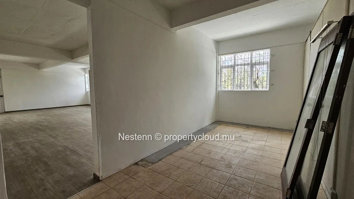 1100 m² office.