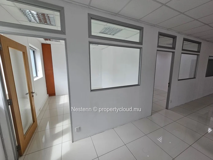 Office space of 270 m² 