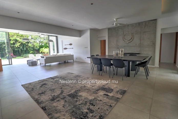 Superbe villa de 4 chambres avec un jardin tropical 