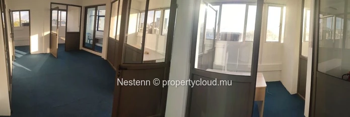 Furnished office on the 3rd floor with stunning views of the city center