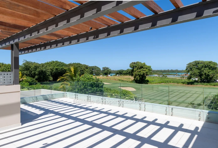 Villa juxtaposée vue mer: la maison de vos rêves vous attend !