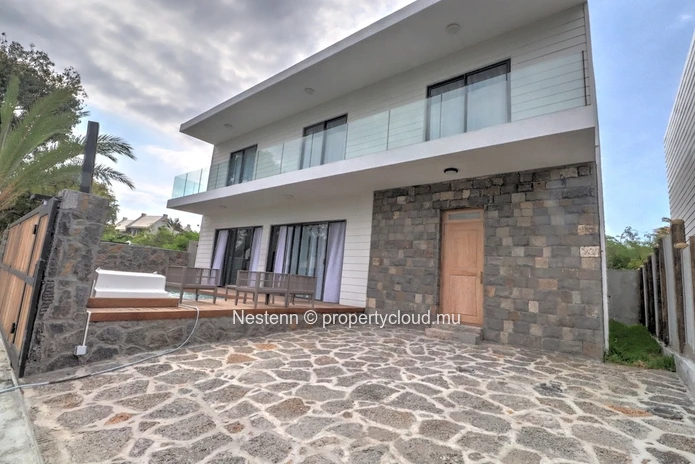 Villa moderne et luxueuse dans un emplacement privilégié