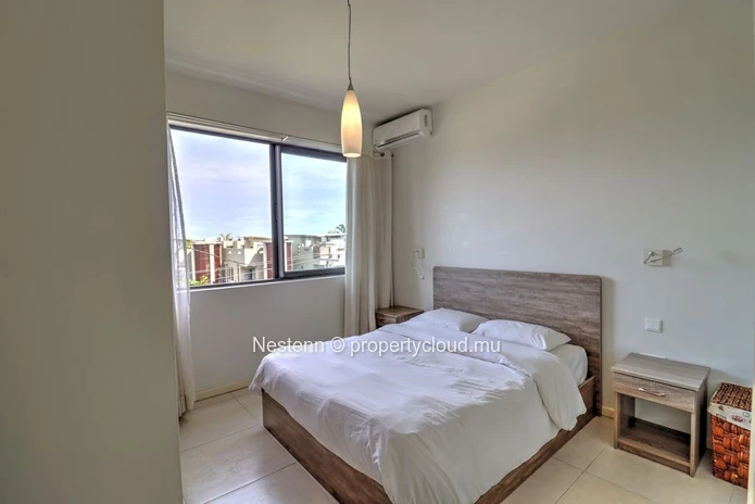 Beautiful three-bedroom apartment with terrace and sea view