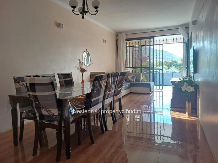 Charming house with a comfortable and modern living space with breathtaking mountain views.