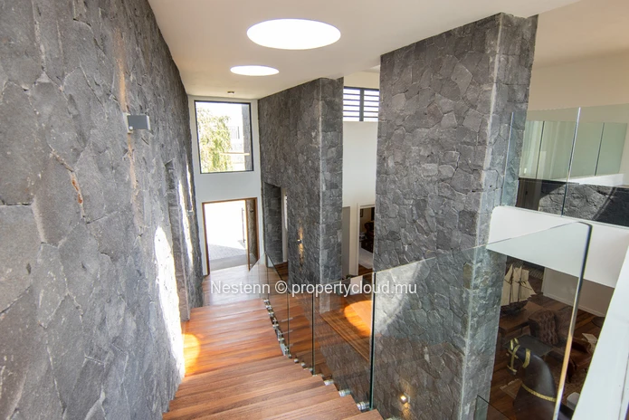 Villa triplex moderne avec 4 chambres