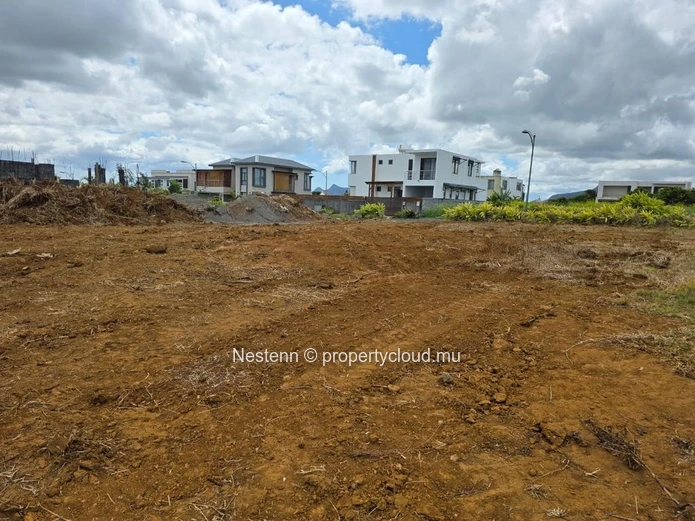 Residential land of 627.80 m²