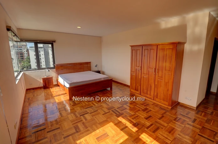 Elegant furnished penthouse with stunning views