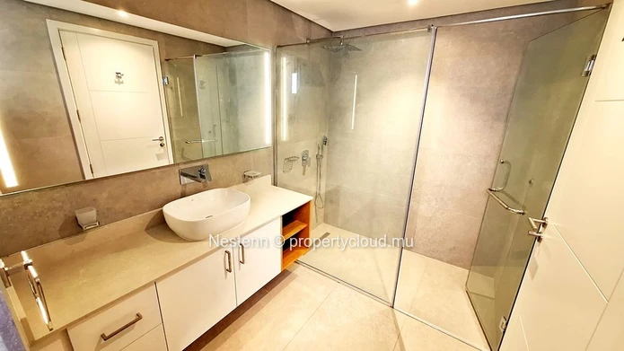 Brand new apartment of 2 bedrooms close to amenities