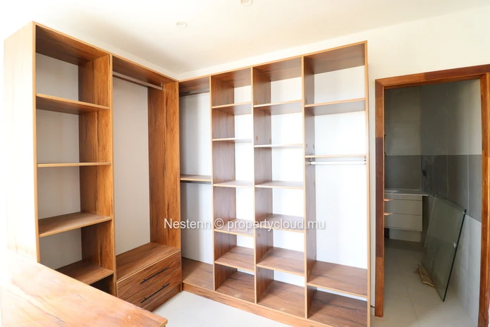 Penthouse moderne avec vue sur la mer