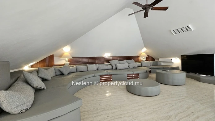 Villa de 8 chambres dans le prestigieux Golf Estate