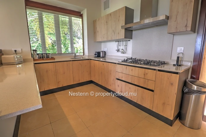 Spectacular colonial-style 4-bed villa 
