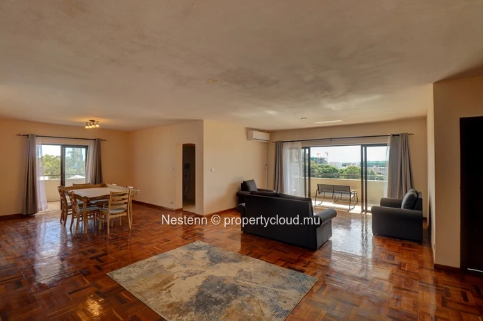 Elegant furnished penthouse with stunning views