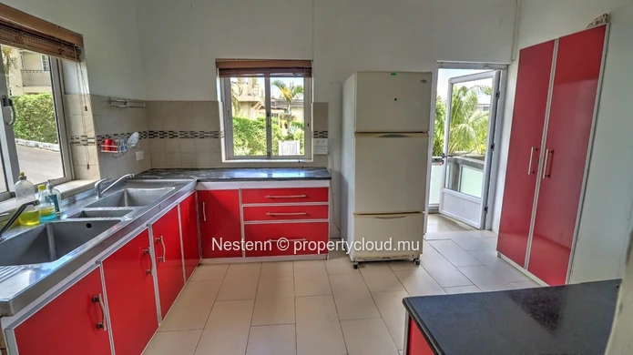 Exceptional property of 5,800 m² 