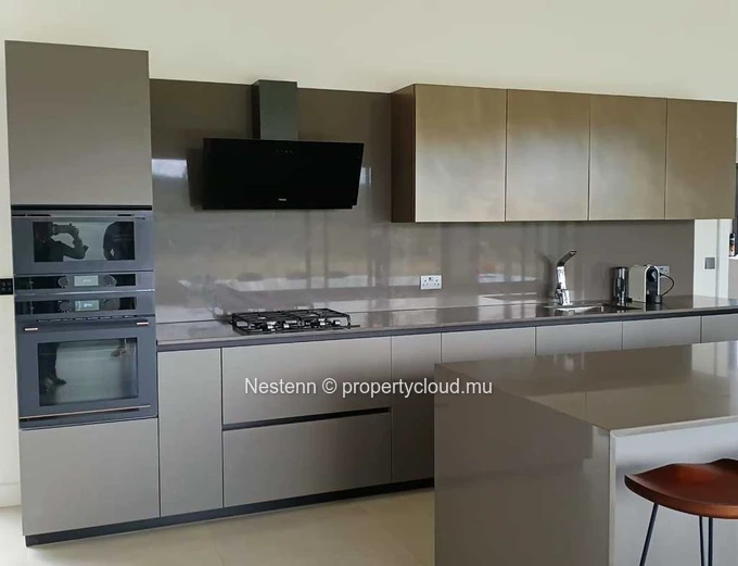 Villa de 285 m2 sur 1000 m2 de jardin au cœur de la nature