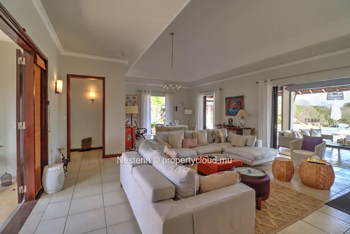 Superbe villa de 5 chambres située dans un domaine golfique