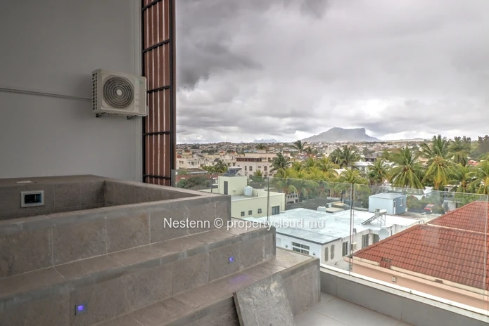 Superbe penthouse de 3 chambres vue mer et montagne