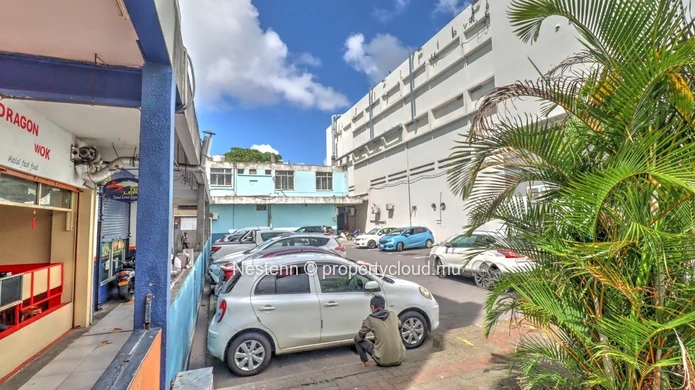  Bâtiment stratégique de 2 158,1 m² 