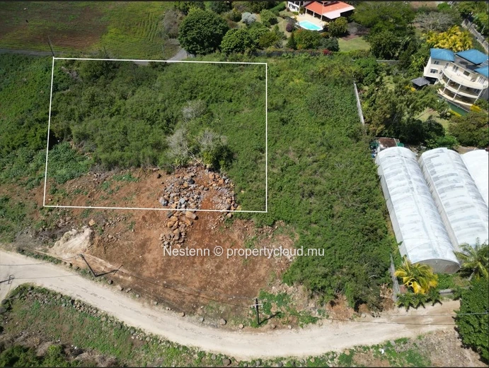 Residential land 2548m² near beach 