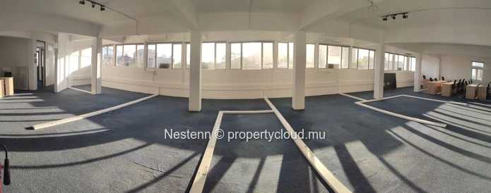 Furnished office on the 3rd floor with stunning views of the city center