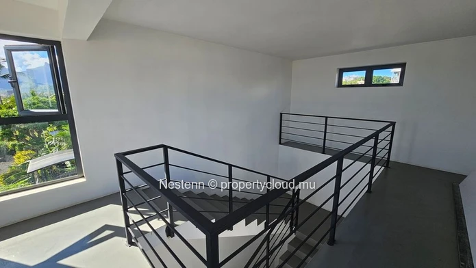 Bâtiment commercial de 223m2