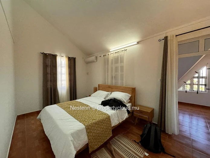 Contemporary duplex villa with 4 bedrooms in a quiet area.