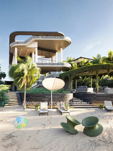 Sea Front - Luxury 1st Floor Apartment