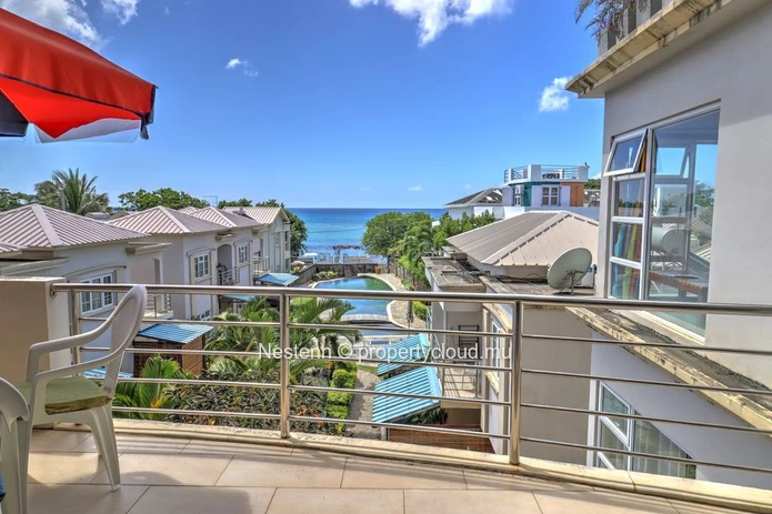 3-bedroom en suite apartment with sea view 