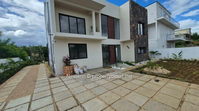 Villa moderne de 4 chambres 