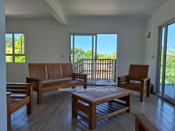 3-bedroom apartment with mountain view.