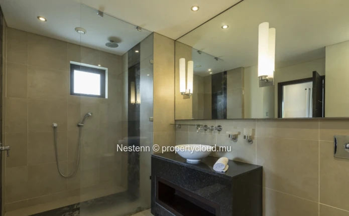 Penthouse 2 suites avec piscine privée et vue sur l'Île aux Cerfs