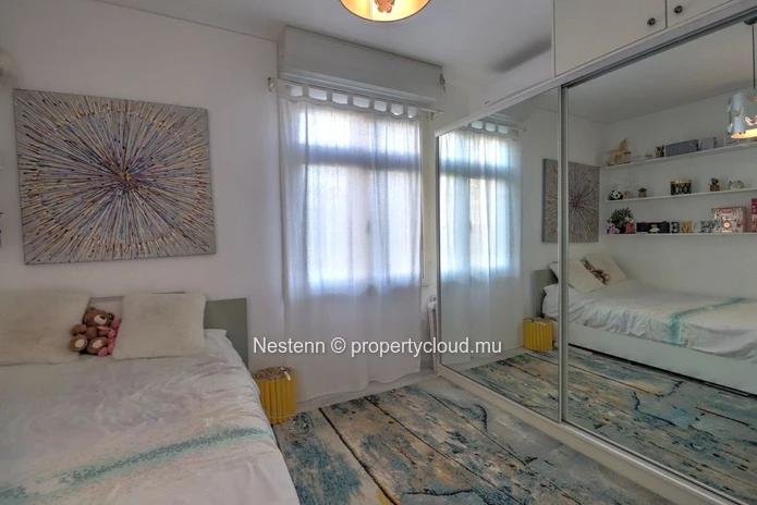 Modern 3-bedroom apartment just steps from the beach 