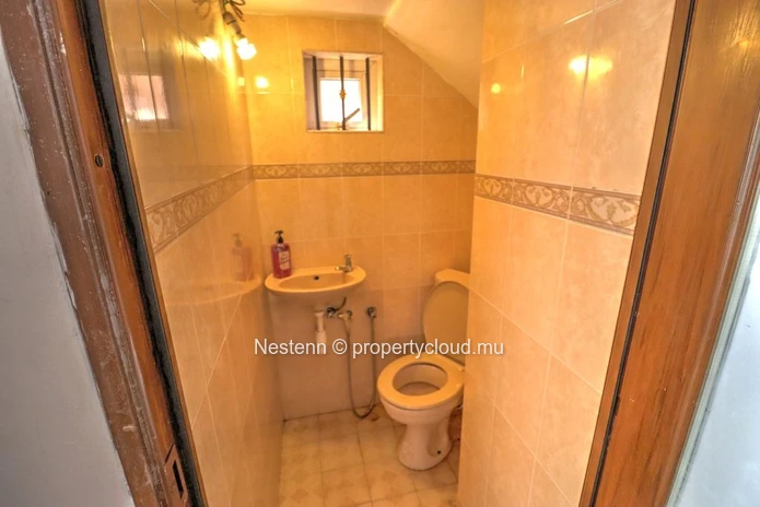 2-Bedroom Apartment with direct beach access
