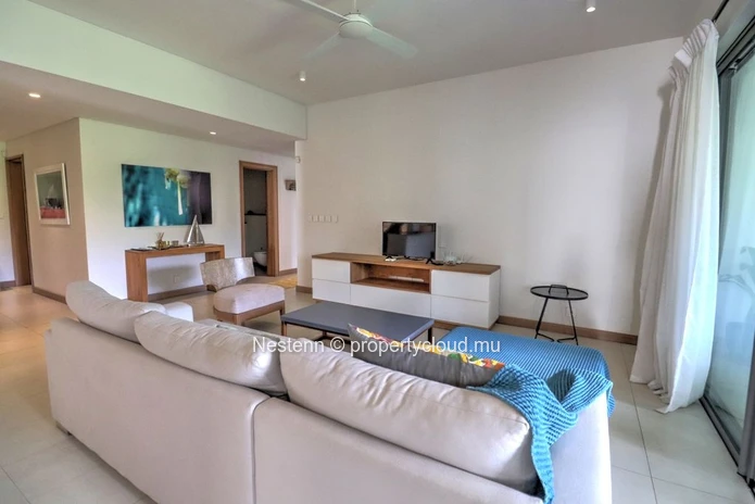An exceptional 2-bed apartment in a golf estate 