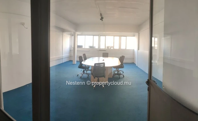 Furnished office on the 3rd floor with stunning views of the city center