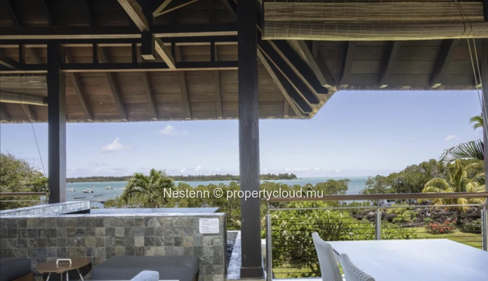Penthouse 2 suites avec piscine privée et vue sur l'Île aux Cerfs