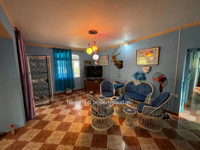 Charmante maison de 253,25 m2 proche de la plage 