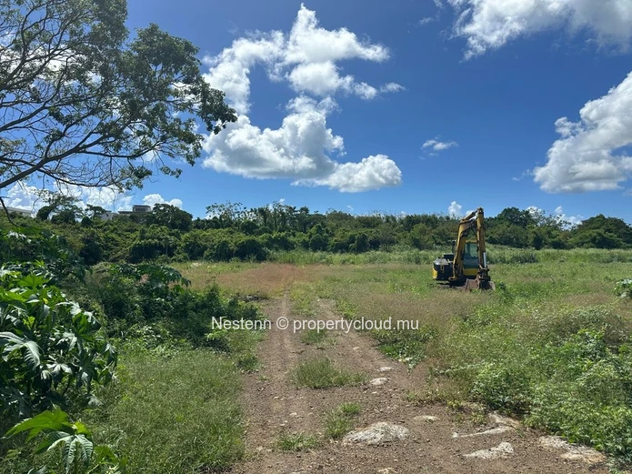 Exceptional Land of 200 perches for upscale project 