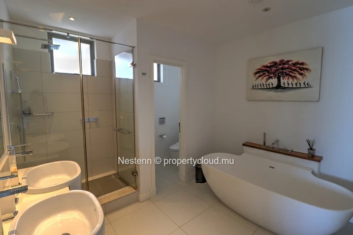 Luxueuse villa de 4 chambres avec accès privé à la mer