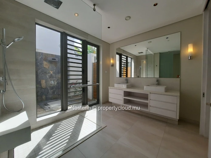 Solaia, Villa Preneuse with Golfview and 4 Bedrooms