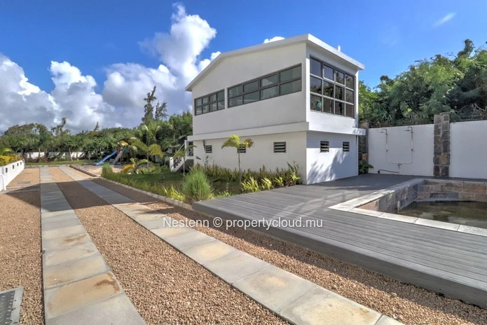 Charming 3-Bedroom apartment in a secure residence