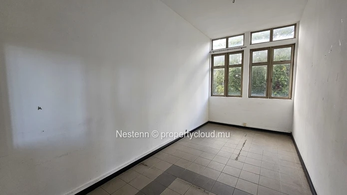 Bureau de 560m²  