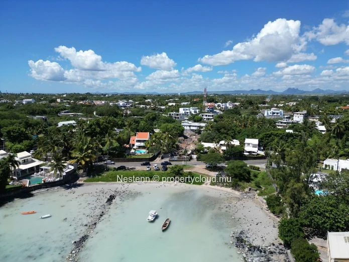 Vie de luxe dans un penthouse avec vue panoramique sur l'océan