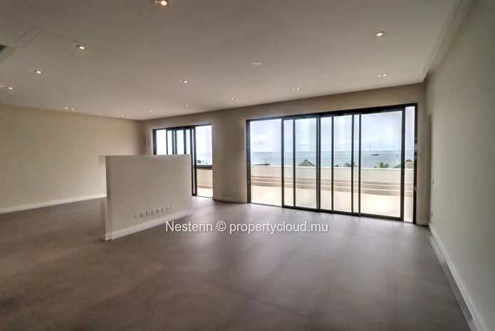 Penthouse de 4 chambres avec vue mer et montagne 