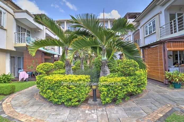 3-bedroom en suite apartment with sea view 