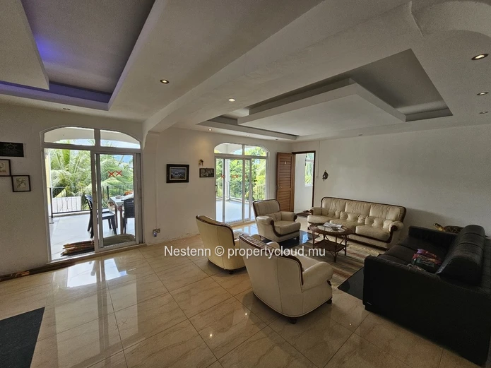 3-bed apartment 