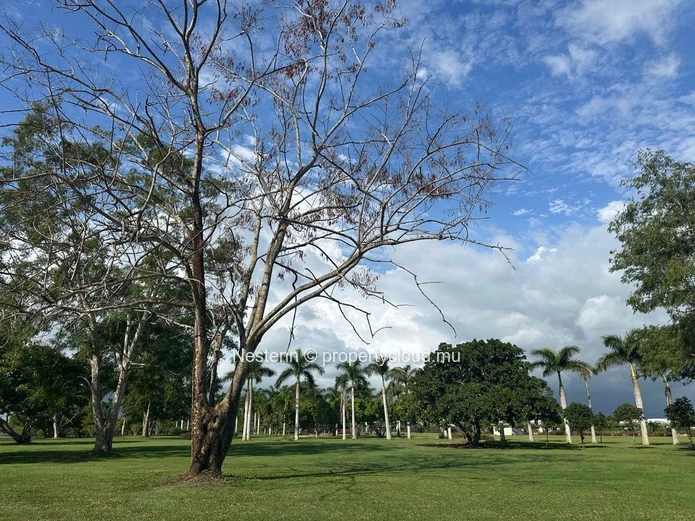Premium land of 1054m2 in fast-Growing area