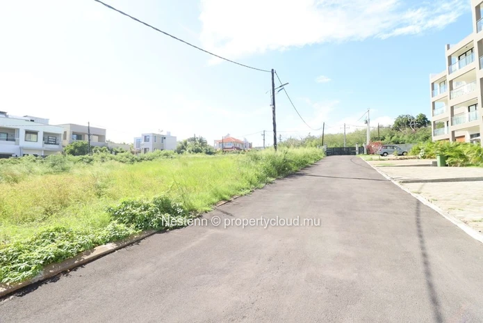 Beautiful plot of land in a private property.